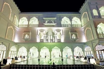 Biệt thự trắng xa hoa của đại gia Khaisilk