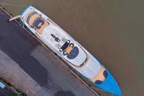 Cận cảnh siêu du thuyền 150 triệu USD đậu trên sông Sài Gòn