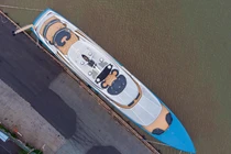 Cận cảnh siêu du thuyền 150 triệu USD đậu trên sông Sài Gòn