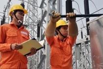 Tại sao EVN lãi lớn vẫn tăng giá điện?