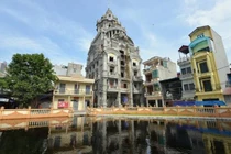 Lộ mặt thật của siêu lâu đài dát vàng HN?