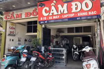 Bí tiền, sếp cầm đồ ô tô Mercedes lo thưởng Tết cho nhân viên