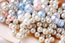 Bất ngờ đáy ao chứa 1.000 viên ngọc quý ở Vĩnh Phúc