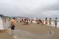 Hấp 14 kg tôm lấy tiền công 2,8 triệu: Truyền kỳ "chặt chém"