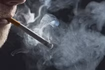 Tại sao hút thuốc lá lại gây liệt dương?