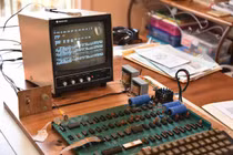 Chiếc máy tính đầu tiên của Apple được định giá 600.000 USD