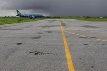 Bàng hoàng nhiều tàu bay bị cắt lốp ở Nội Bài, Tân Sơn Nhất