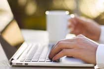 5 cách đơn giản tiết kiệm pin laptop chạy Windows