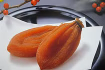 Kỉ lục một hộp hồng khô giá 20 triệu đồng