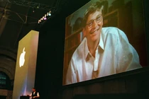 Steve Jobs và Bill Gates: Mối quan hệ kỳ thú của làng công nghệ
