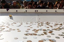 5 triệu máy bán hàng tự động hé lộ gì về kinh tế Nhật?