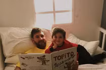 Cristiano Ronaldo và Lionel Messi đang dùng smartphone nào?