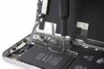 iPhone 2018 sẽ dùng pin mới dung lượng cao hơn