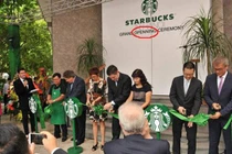 Starbucks hớ hênh, sai lỗi sơ đẳng trong lễ khai trương
