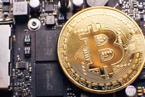 Vì sao Bitcoin thủng đáy xuống 3.000 USD?