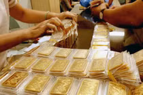 Vàng SJC tăng giá "chóng mặt" trong buổi chiều