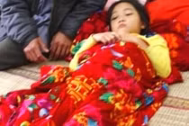 Đánh học sinh nhập viện, thầy giáo phải chuyển đến vùng sâu