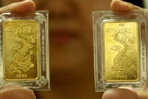 Giá vàng lại giảm "sốc"