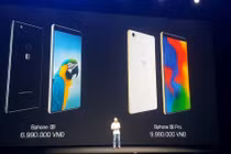 CEO Nguyễn Tử Quảng công bố giá bán của Bphone 3 và 3 Pro