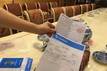 Vụ 245 tỷ đồng: Eximbank muốn tạm ứng "một tỷ lệ", khách không đồng ý