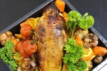 “Phát hờn” với bữa tiệc Noel siêu chất của bà mẹ hai con