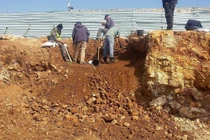 Hài cốt dưới bể nước tiết lộ vụ chặt đầu tập thể trong cổ văn