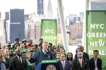 New York cấm xây nhà chọc trời “bọc” kính