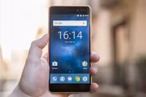 Đâu là chiếc smartphone "nồi đồng cối đá" nhất năm 2017?