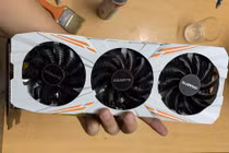 Sau cơn sốt đào coin, VGA "trâu cày" thanh lý ồ ạt tại VN 