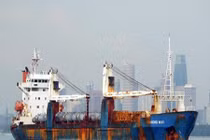 Hàng loạt "tàu ma" sắp bị phá dỡ