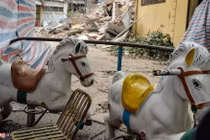 Chi tiết gây cảm xúc ở chung cư 93 Láng Hạ đang được phá dỡ 