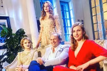 Triệu phú Nga tuyển vợ nóng bỏng từ 2000 mỹ nữ