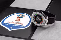 Đồng hồ trọng tài bắt FIFA World Cup 2018 có gì đặc biệt?