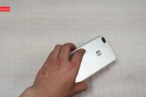 Bphone mới sẽ có "tai thỏ", nhưng nhỏ hơn iPhone X