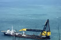 Hình ảnh “siêu khủng” tàu cẩu Wealthy Global khi chưa cháy