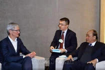 Thủ tướng đối thoại với hơn 30 tập đoàn lớn nhất thế giới tại Davos