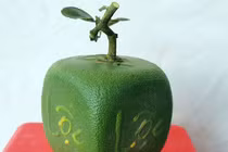 Bưởi hình vuông có chữ 4 mặt chưa từng thấy