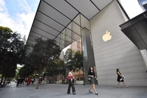 Một số người VN đến Singapore mua iPhone bị từ chối nhập cảnh