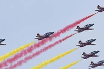 Ngắm loạt máy bay, trực thăng tại Triển lãm hàng không Trung Quốc