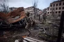 Quân Ukraine tại Chasov Yar thương vong nặng, Lữ đoàn 67 phải giải tán