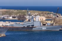 Tàu không người lái cảm tử Ukraine đánh chìm tàu tên lửa Ivanovets