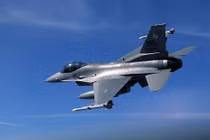 Tốc độ tối đa của tiêm kích F-16 khác xa so với “quảng cáo“