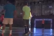 Sân tập bóng đá bằng đèn LED sành điệu nhất thế giới