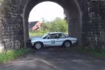 Hí hửng quay đầu xe và cái kết dở khóc dở cười