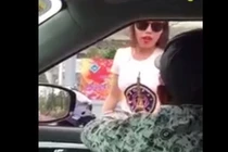 Thanh niên trẻ trêu gái bị tát vêu mặt