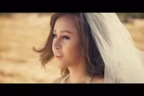 Bà Tưng gợi cảm trong MV đầu tay đẹp long lanh