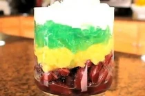 Giải nóng ngày hè với món chè ba màu ngon khó tả