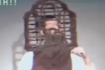 Người đàn ông có bộ râu lồng chim độc nhất thế giới