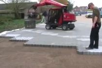 Máy lát gạch siêu độc đáo