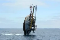 Chiếc tàu khổng lồ có thiết kế dị nhất thế giới